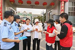 骑士主帅：利拉德能独自主导比赛 没办法同时防住他和字母哥